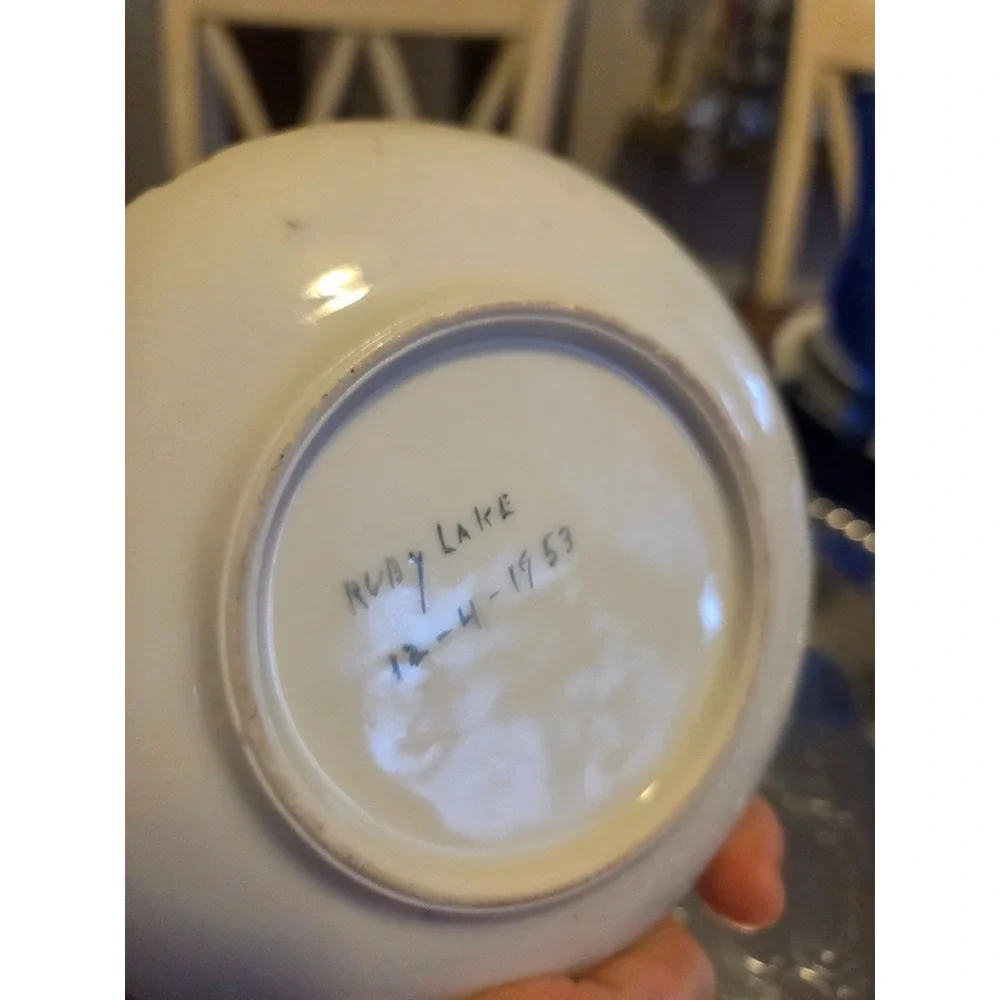 vintage hand-painted shell-shaped porcelain dish cottagecore granny core
